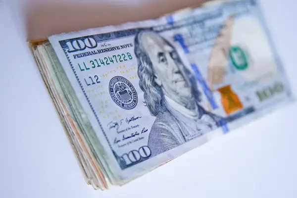 Fajo de billetes en efectivo